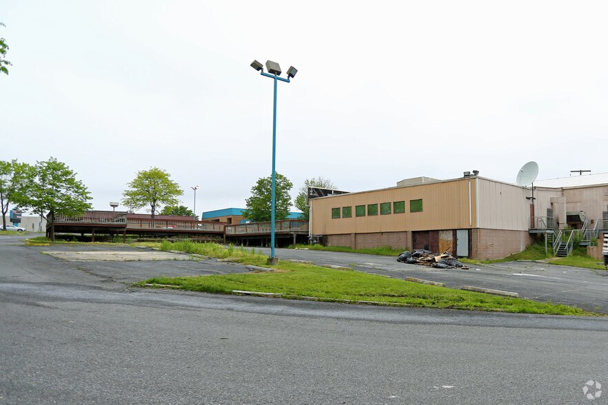 13501 Baltimore Ave, Laurel, MD à vendre - Photo de l’immeuble – Image 3 sur 6