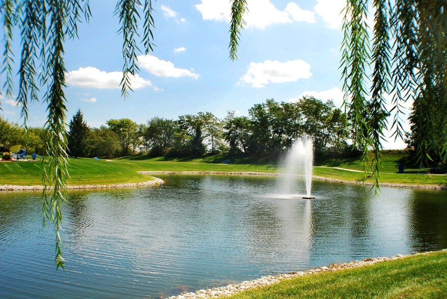 1225 Jordan Creek Pky, West Des Moines, IA à louer - Photo de l’immeuble – Image 3 sur 6