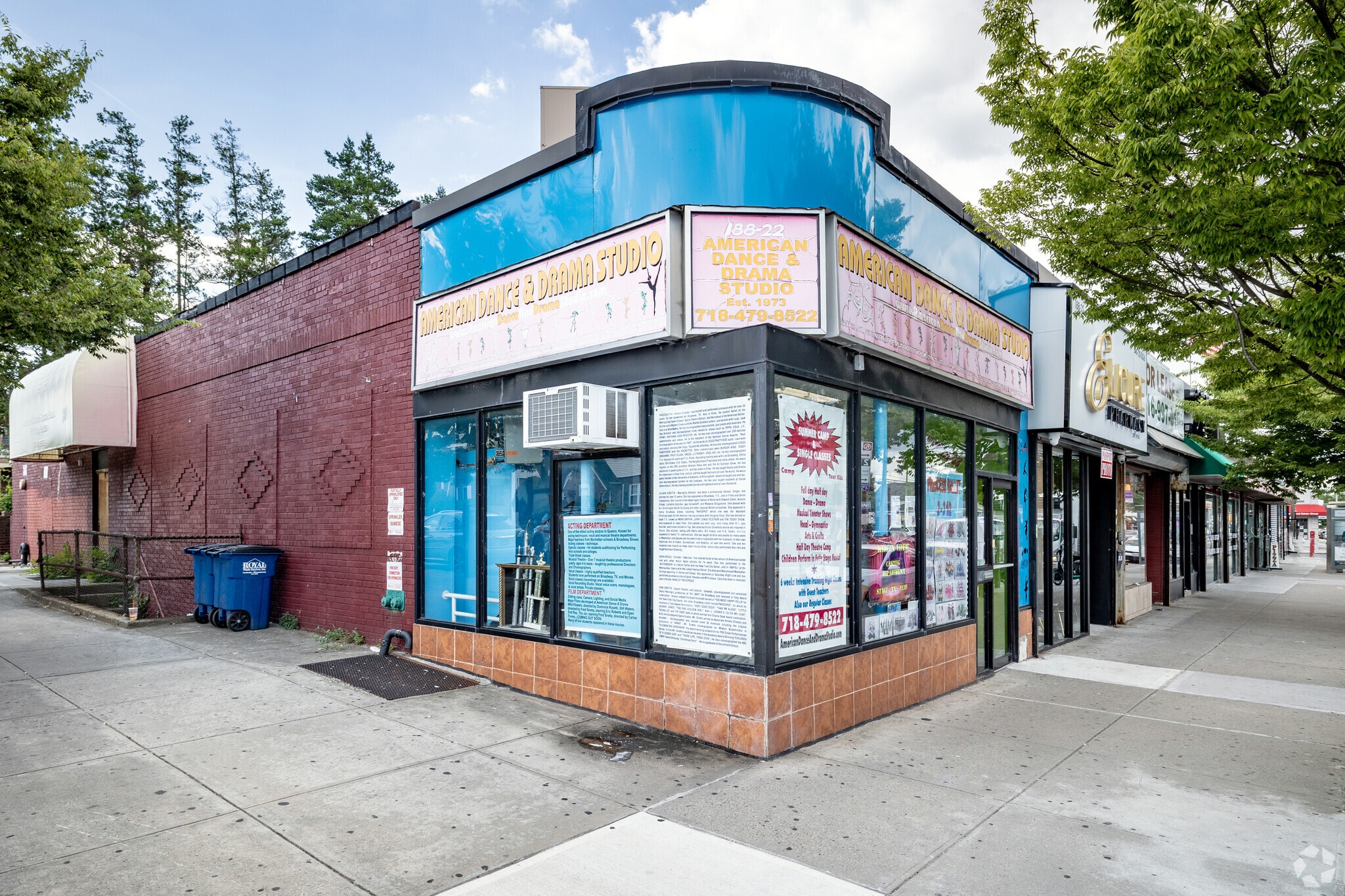 18818 Union Tpke, Fresh Meadows, NY à louer Photo principale– Image 1 sur 6