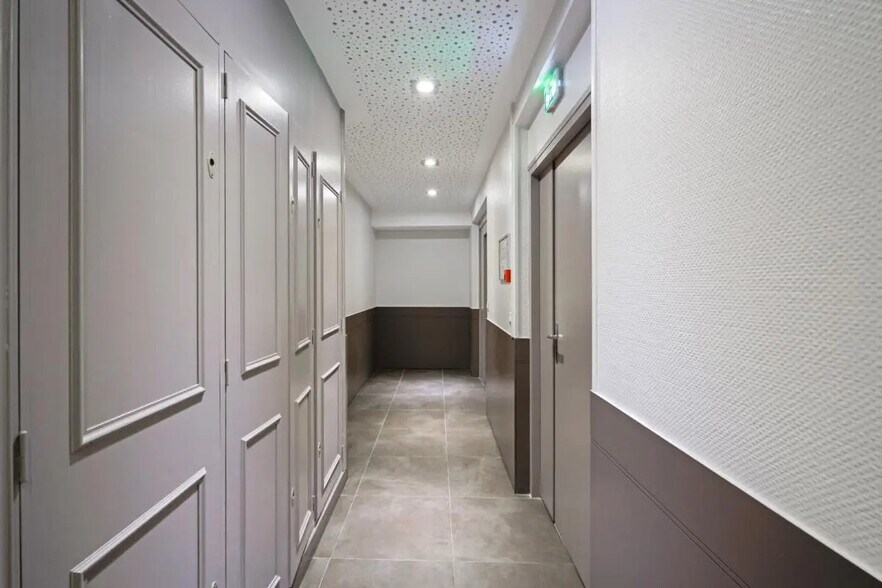 Bureau dans Saint-Germain-en-Laye à vendre - Photo de l’immeuble – Image 2 sur 6