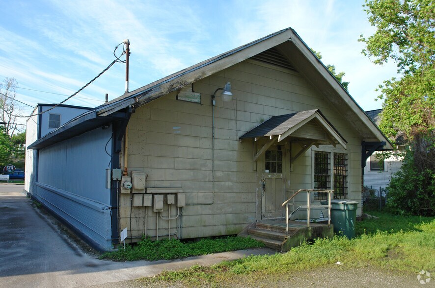 2448 Calder Ave, Beaumont, TX à louer - Photo de l’immeuble – Image 2 sur 2
