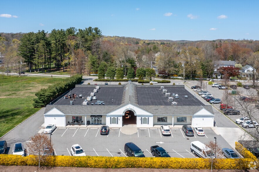 111 Bedford Rd, Armonk, NY à louer - Aérien – Image 1 sur 10