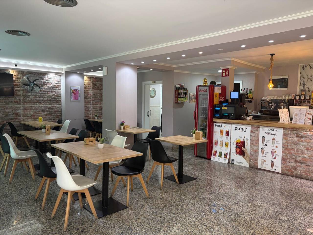 Local commercial dans Barcelone, Barcelona à louer Photo intérieure– Image 1 sur 19