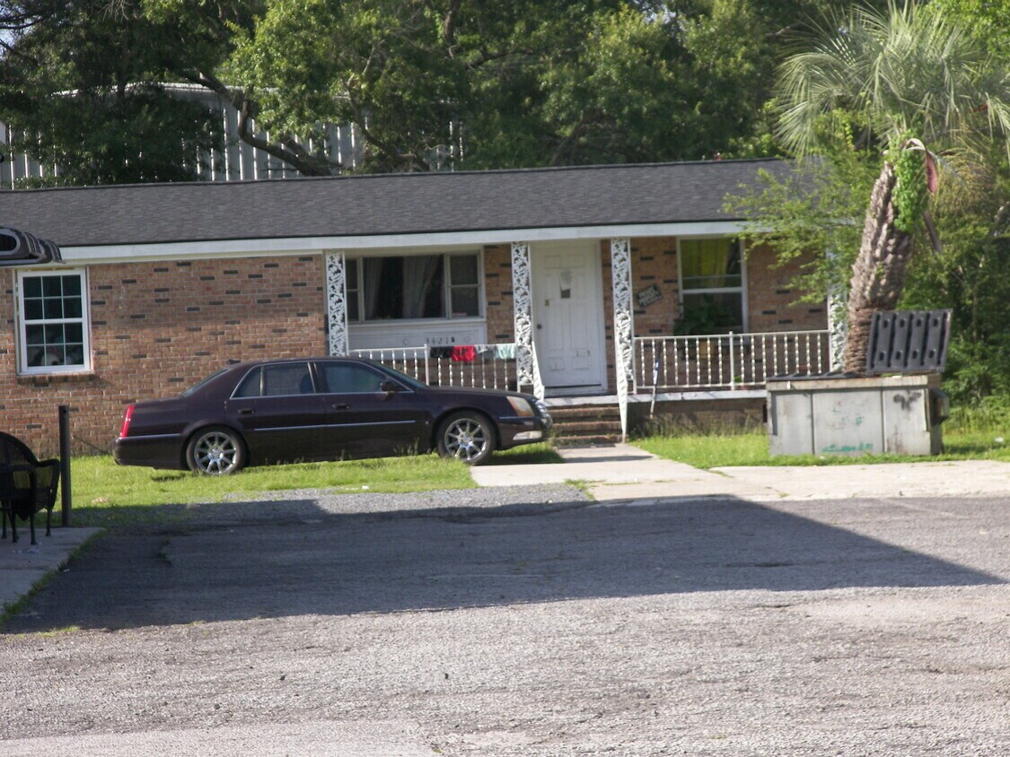3421 W Montague Ave, North Charleston, SC à vendre Photo principale– Image 1 sur 3