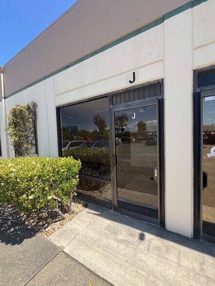3095 Kerner Blvd, San Rafael, CA à louer - Photo de l’immeuble – Image 2 sur 6