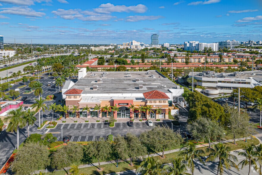 19915-19925 Biscayne Blvd, Aventura, FL à louer - Aérien – Image 1 sur 5