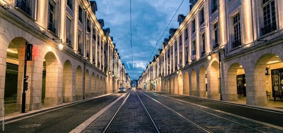 Local commercial dans Orléans à louer - Photo de l’immeuble – Image 2 sur 4