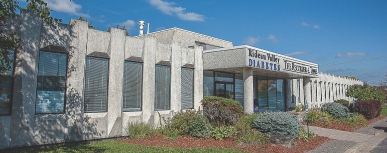 2479 Parkedale Ave W, Brockville, ON à louer - Photo principale – Image 1 sur 12