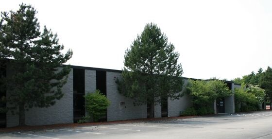 8 Industrial Way, Salem, NH à louer - Photo de l’immeuble – Image 2 sur 2