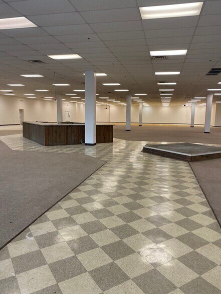 3654 Eisenhower Pky, Macon-Bibb, GA à louer - Photo intérieure – Image 3 sur 5