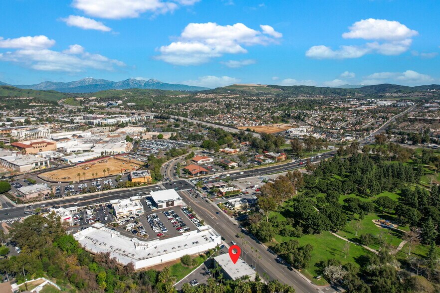 405 S State College Blvd, Brea, CA à vendre - Photo de l’immeuble – Image 2 sur 9