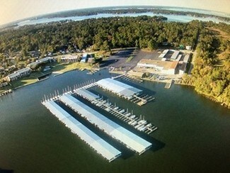 Plus de détails pour 15525 Marina Dr, Montgomery, TX - Bureau/Local commercial, Industriel/Logistique à louer