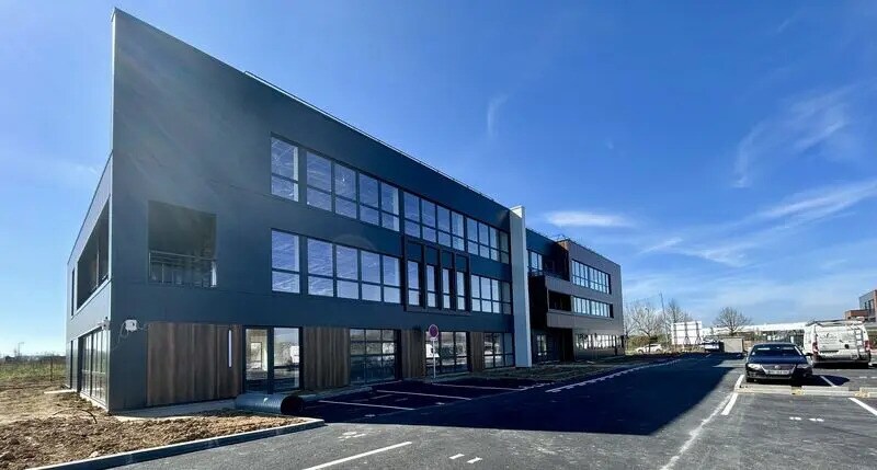 Bureau dans Saint-Martin-du-Vivier à vendre - Photo de l’immeuble – Image 2 sur 8