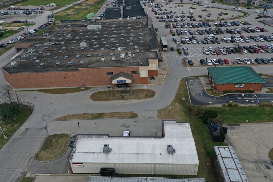 100 Lawrence ln, Shepherdsville, KY à vendre - Photo de l’immeuble – Image 2 sur 9