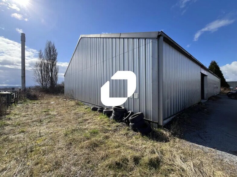 Local d'activités dans Bruay-la-Buissière à vendre - Photo de l’immeuble – Image 1 sur 9