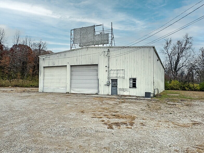 7610 Chase Ln, East Saint Louis, IL à vendre - Photo de l’immeuble – Image 3 sur 7