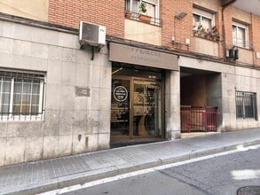 Carrer de Pitàgores, 16, Barcelone, Barcelona à louer Photo de la construction– Image 2 sur 17