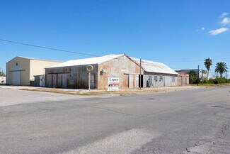 Plus de détails pour 206 E Wilson Ave, Aransas Pass, TX - Industriel/Logistique à vendre
