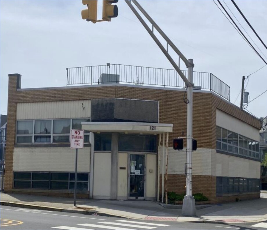 121 Howe Ave, Passaic, NJ à vendre Photo de l’immeuble– Image 1 sur 20