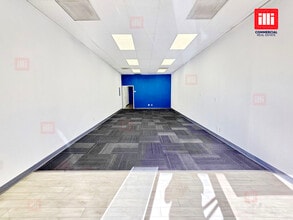 14435 Sherman Way, Van Nuys, CA à louer Photo intérieure– Image 2 sur 3