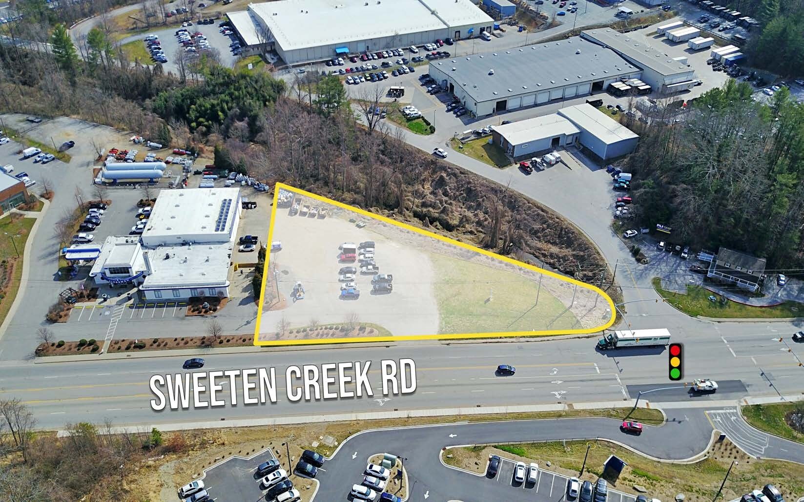 196 Sweeten Creek, Asheville, NC à louer Photo de l’immeuble– Image 1 sur 5