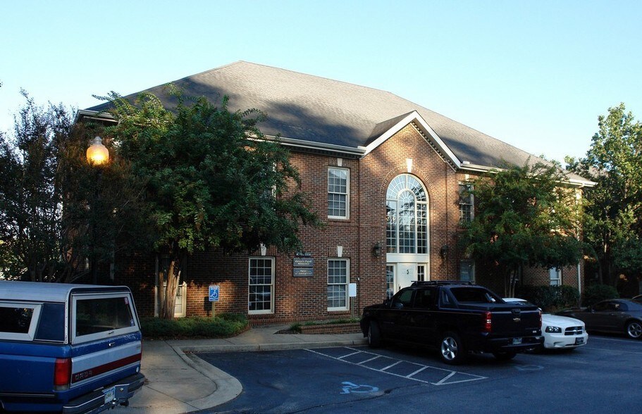 109C Laurens Rd, Greenville, SC à louer - Photo principale – Image 1 sur 16