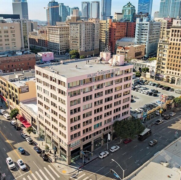 120 E 8th St, Los Angeles, CA à louer - Photo de l’immeuble – Image 3 sur 20