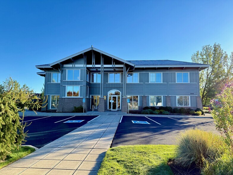 486 SW Bluff Dr, Bend, OR à louer - Photo de l’immeuble – Image 2 sur 12