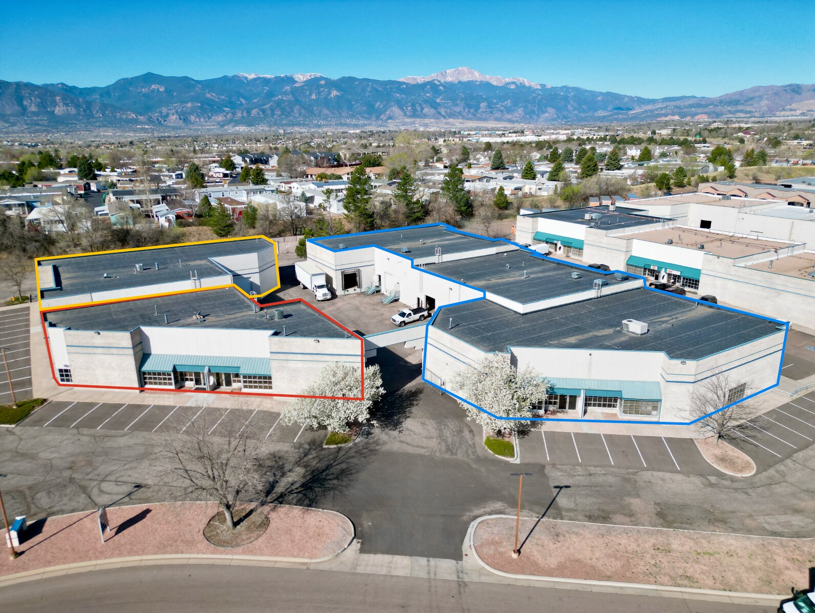 4745 Town Center Dr, Colorado Springs, CO à louer Photo principale– Image 1 sur 23