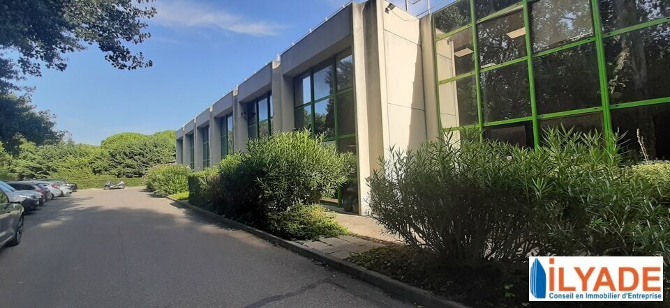 645 Rue Mayor De Montricher, Aix-en-Provence à vendre - Photo de l’immeuble – Image 1 sur 4