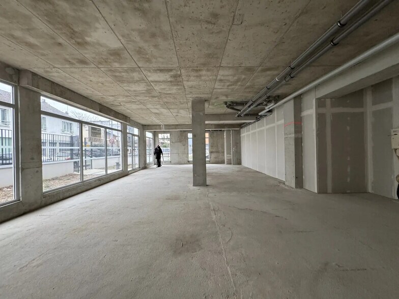 38-48 Avenue Du Marechal De Lattre De Tassigny, Saint-Maurice à louer - Photo intérieure – Image 3 sur 6