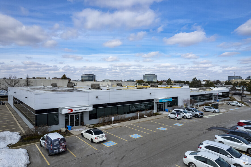 2240 Argentia Rd, Mississauga, ON à louer - Photo de l’immeuble – Image 3 sur 6