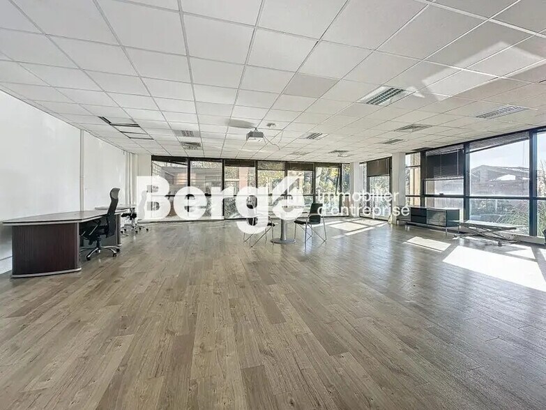 Bureau dans SOPHIA ANTIPOLIS à vendre - Photo de l’immeuble – Image 3 sur 16