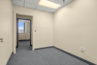 25050 Outer Dr, Lincoln Park, MI à louer Photo intérieure– Image 1 sur 20