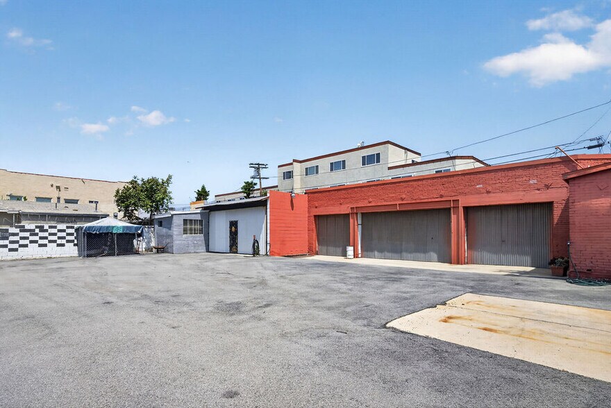 959 Gower St, Los Angeles, CA à louer - Photo de l’immeuble – Image 1 sur 32