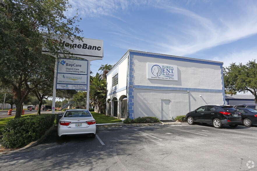 6827 1st Ave S, Saint Petersburg, FL à vendre - Photo principale – Image 1 sur 10