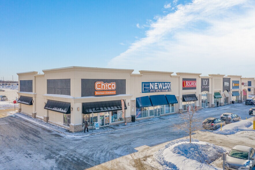 5205 Boul Robert-Bourassa, Laval, QC à louer - Photo de l’immeuble – Image 3 sur 42