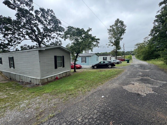 727 Wilcox Ave, Gaffney, SC à vendre - Photo principale – Image 1 sur 42