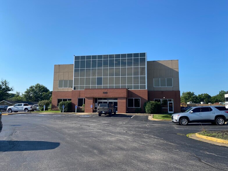 1312 Professional Blvd, Evansville, IN à louer - Photo de l’immeuble – Image 1 sur 51