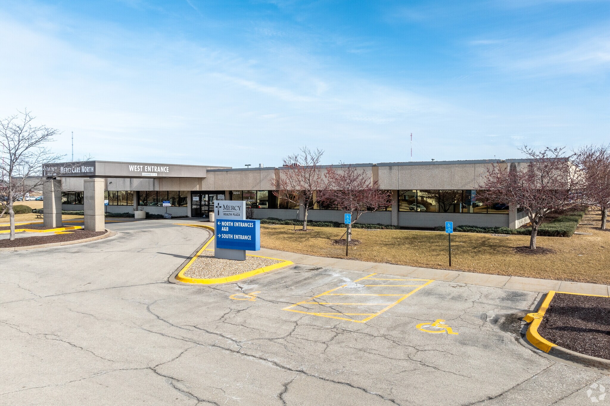 5264 Council St NE, Cedar Rapids, IA à louer Photo principale– Image 1 sur 6