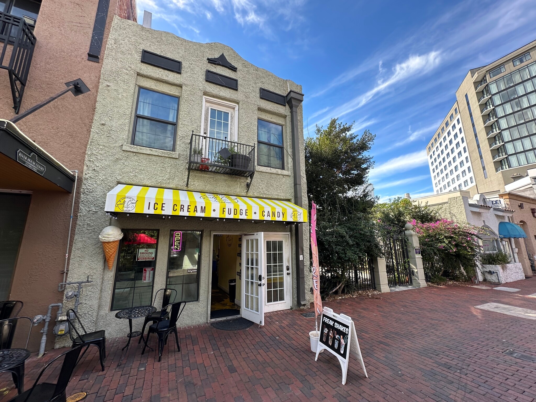 1412-1414 Bayview Ct, Fort Myers, FL à louer Photo principale– Image 1 sur 7