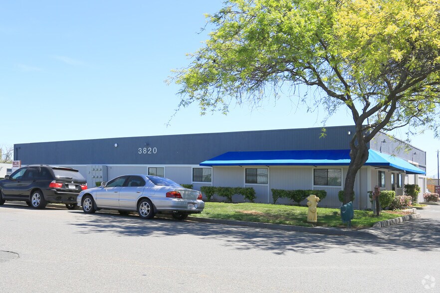 3820 Industrial Way, Benicia, CA à louer - Photo de l’immeuble – Image 2 sur 15