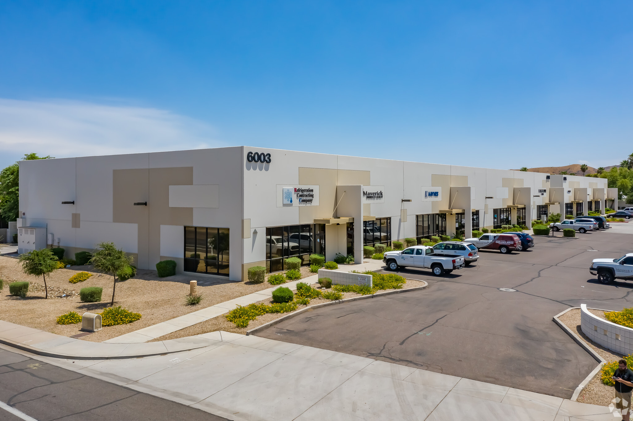 6003 S 40th St, Phoenix, AZ à louer Photo principale– Image 1 sur 7