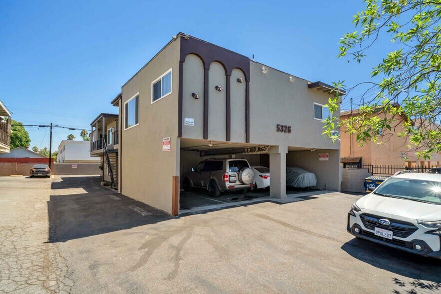 5326 Cahuenga Blvd, North Hollywood, CA à vendre - Photo de l’immeuble – Image 1 sur 15