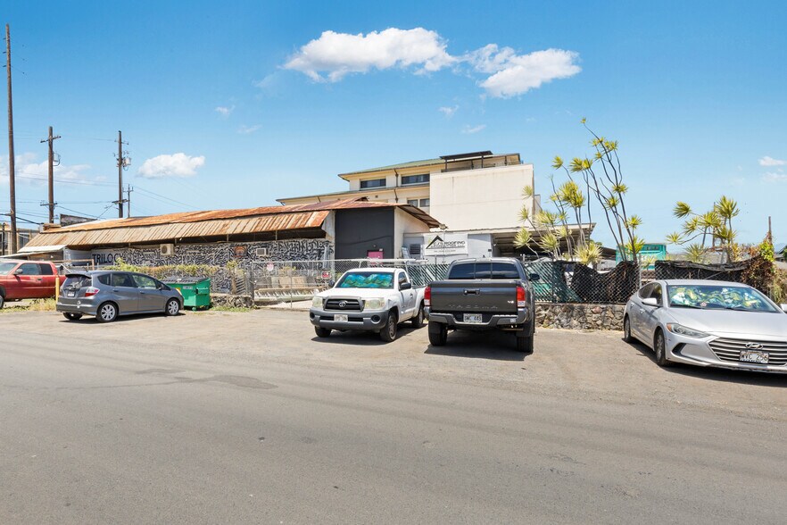 901 Lehua Ave, Pearl City, HI à vendre - Photo de l’immeuble – Image 3 sur 17