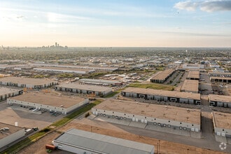 6340-6356 Roper Rd NW, Edmonton, AB - VUE AÉRIENNE  vue de carte - Image1