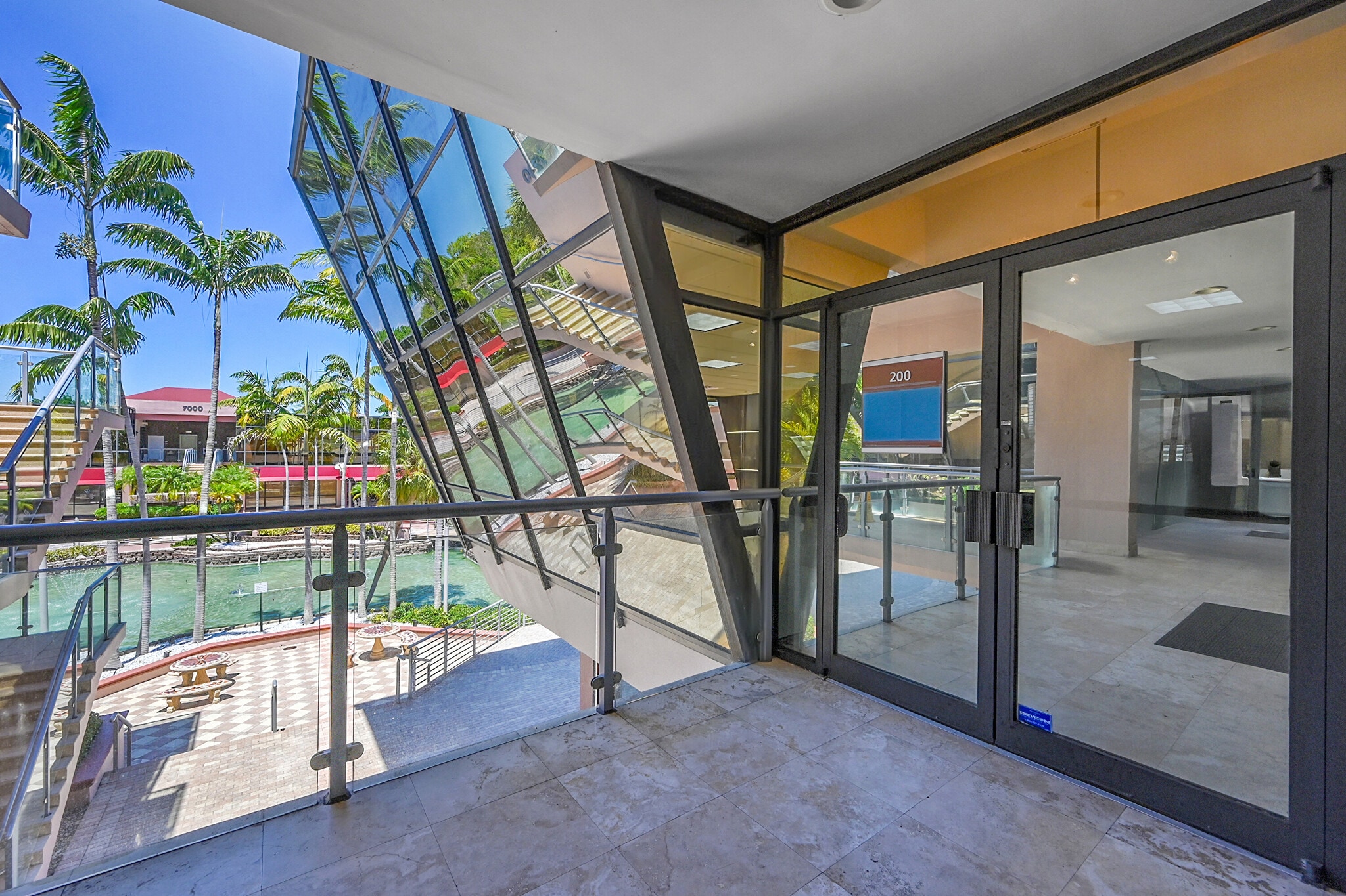 7100 W Camino Real, Boca Raton, FL à louer Photo de l’immeuble– Image 1 sur 31