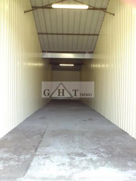 Industriel/Logistique dans Villeneuve-le-Roi à louer - Photo de l’immeuble – Image 2 sur 4