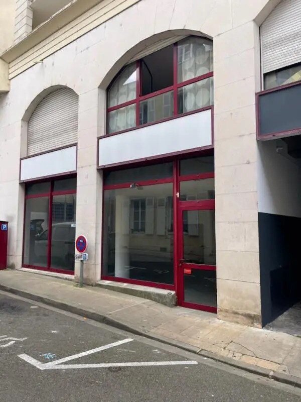 Plus de détails pour Local commercial à louer
