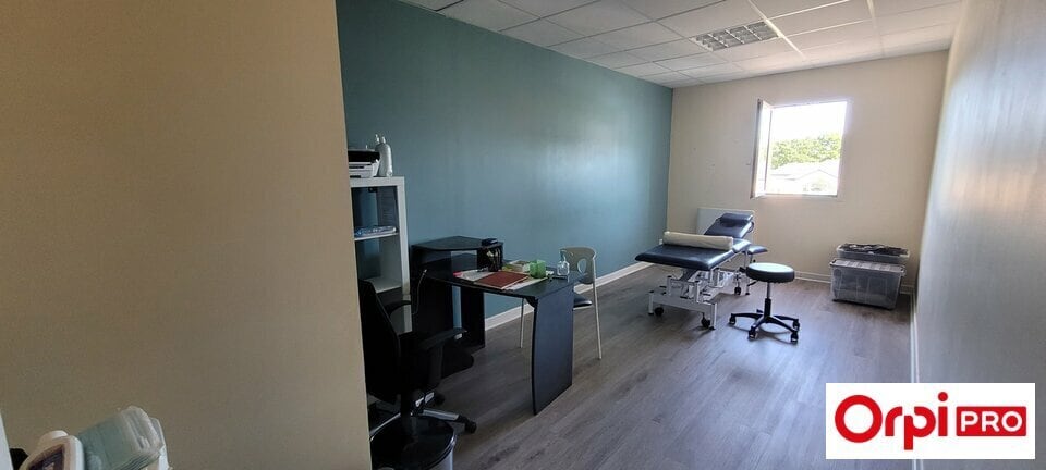 Bureau dans Lanvollon à louer - Photo intérieure – Image 2 sur 7
